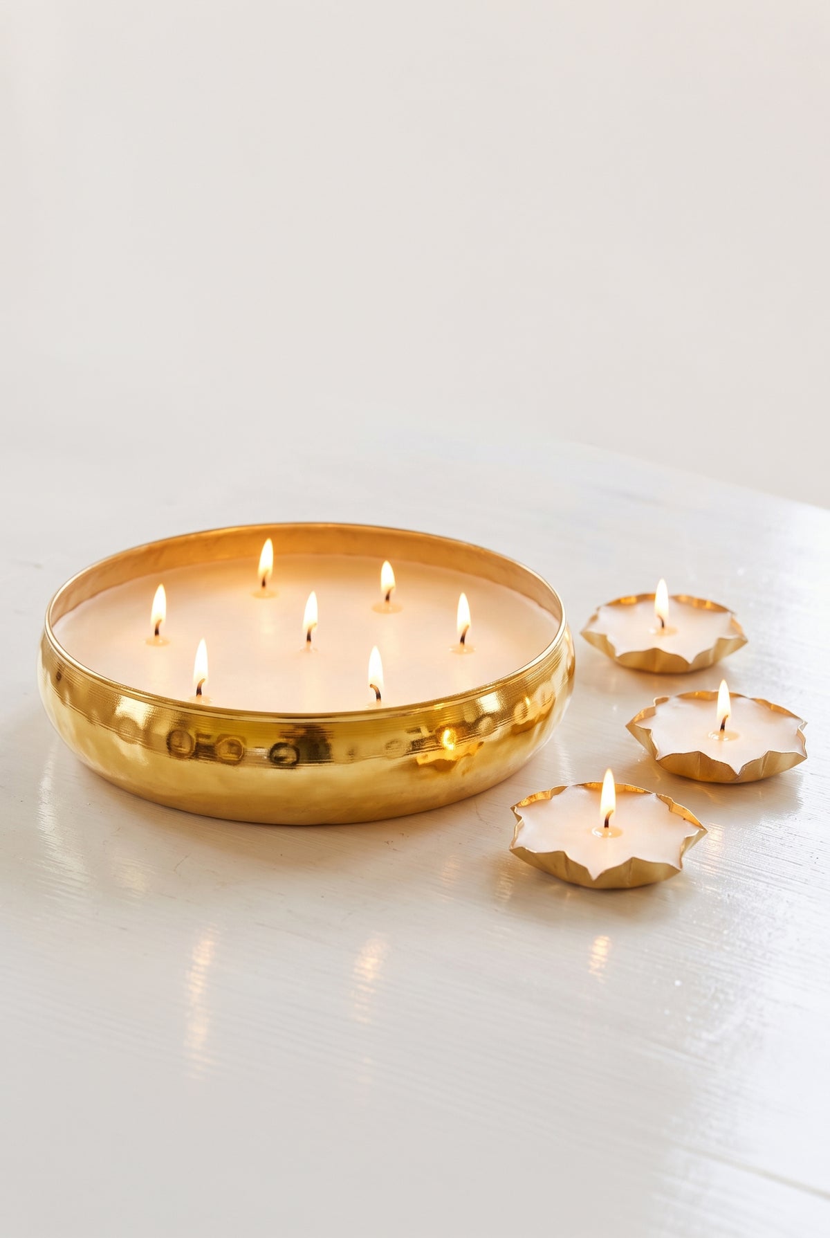 Scented Urli & Lotus Diya Candles Set of 4