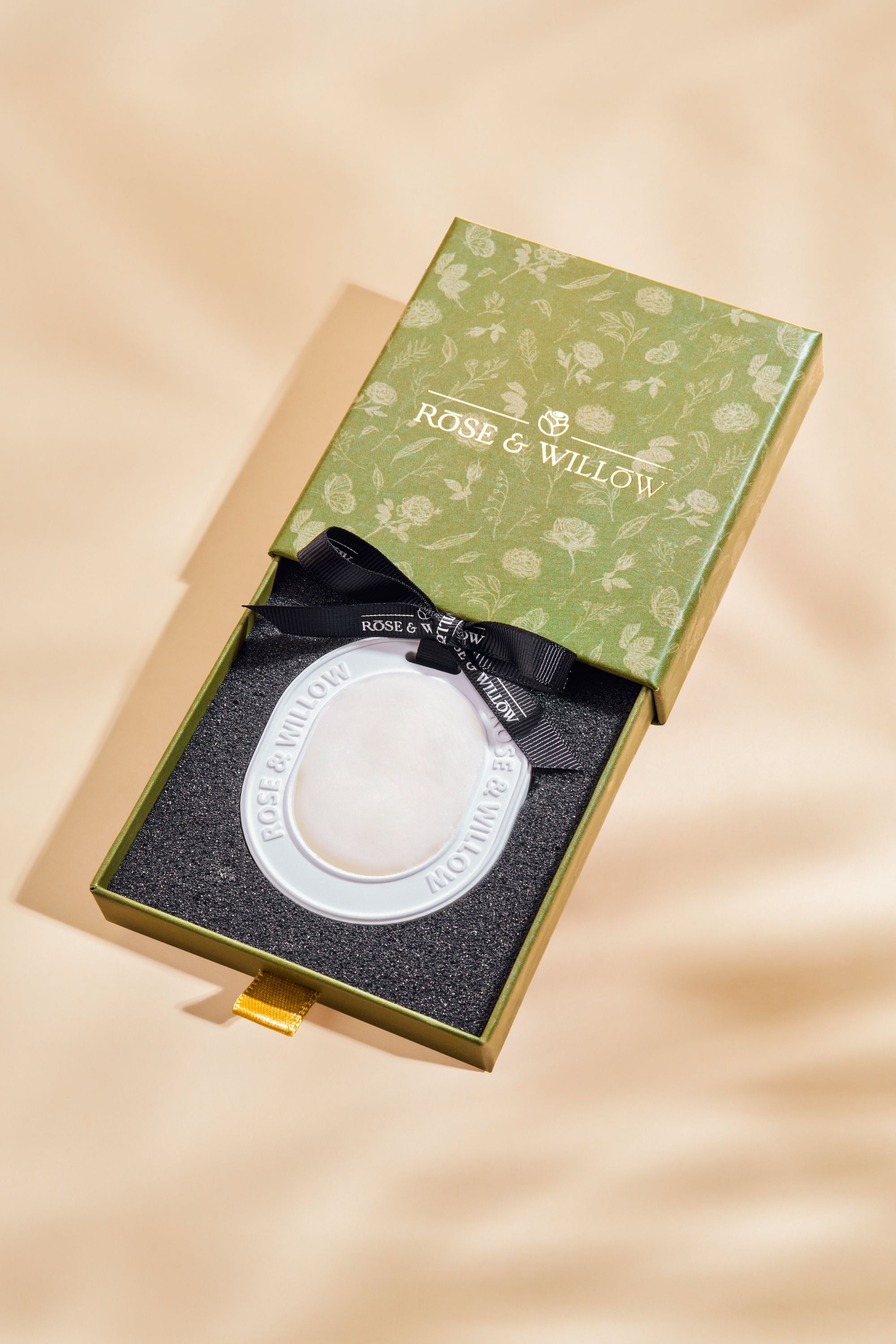 Oud Cashmere Wax Oval
