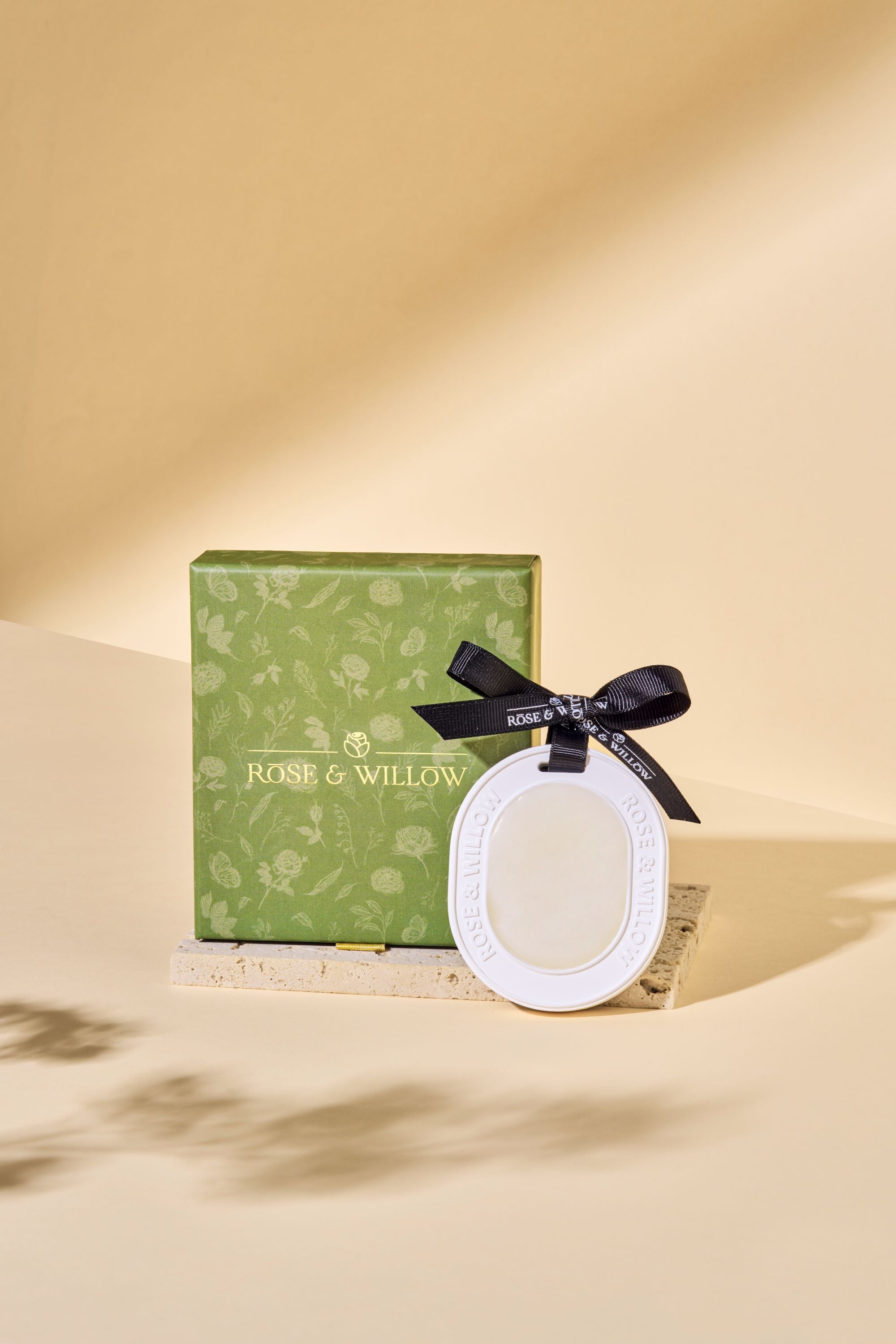 Oud Cashmere Wax Oval